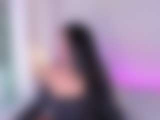 AllieBennet MILF webcam performer live streaming