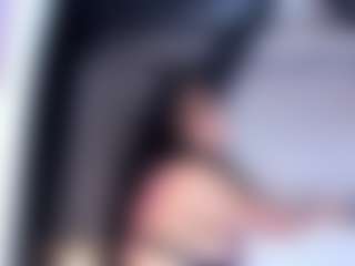 Live cam show with AllieBennet - Big Tits Small Tits on Camversity