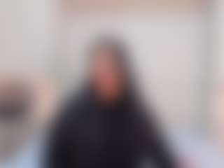 AllieBennet MILF webcam performer live streaming