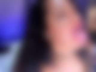 Live cam show with AllieBennet - HD on Camsoda