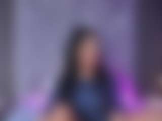 Live cam show with AllieBennet - Striptease on xDating