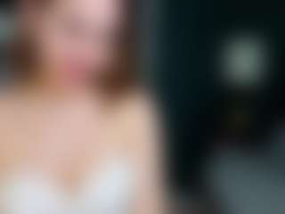Live cam show with Cardi - Curvy on Streamer API