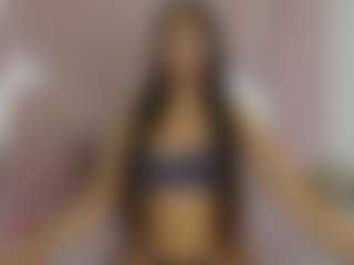 Live cam show with Carlota - Big Ass on luckytryst.com