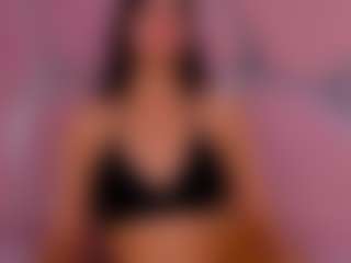 Live cam show with Carlota - Ass Bouncing on Camsoda