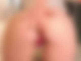 Live cam show with katemoss70 - Blowjob on Stripli.com