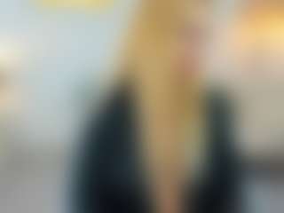 Live cam show with Ariannaaxx - Striptease MILF on hrnylive.com
