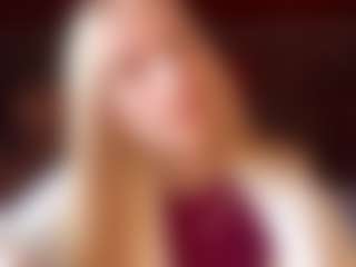 Live cam show with Elsa - Blonde Hair on TottyGirls