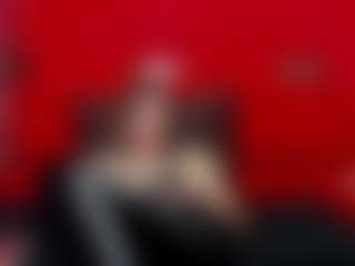 Live cam show with RochiCooper - Middle Aged on Camsoda