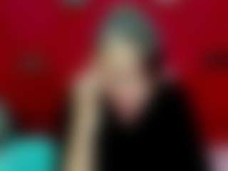 RochiCooper MILF webcam performer live streaming