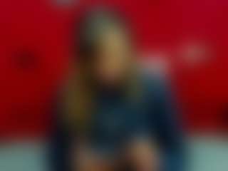 Live cam show with RochiCooper - Skinny MILF on Fling VIP Chat