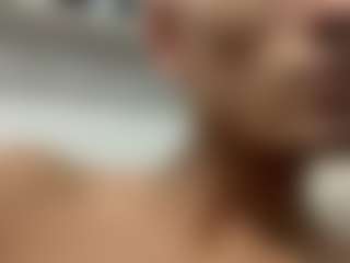 luc01sf's Live Sex Cam Show