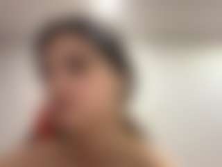 Live cam show with Sophie - Moaning on SinfulBabes