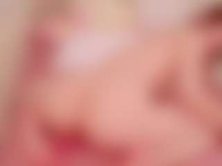Live cam show with EllaNocturne - Strip on Cam Slut