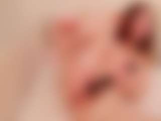 Live cam show with EllaNocturne - Brown Eyes on Streamer API
