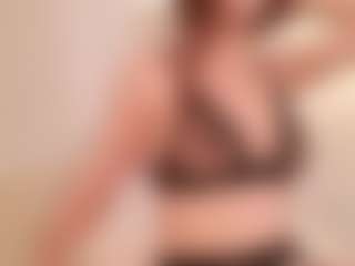 Live cam show with EllaNocturne - Camel Toe on Uber Horny