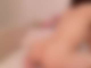 Live cam show with EllaNocturne - Thin on CamSextacy