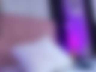 MiaStonnとのライブチャットショー - CamsodaのSkinny Ohmibod