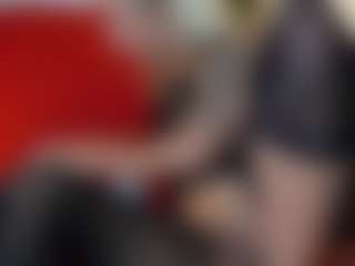 Live cam show with DonnaDubai - Tittyfuck on Pornisteam.com