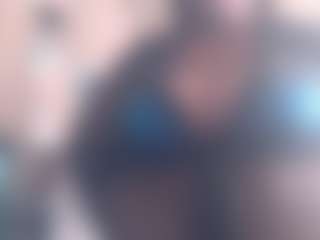 Live cam show with MATUREBUSSTY - Nipple Piercings on Soda Cam