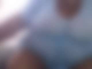 Live cam show with MATUREBUSSTY - Neon Hair on Hubzter Live