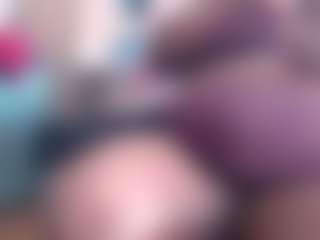 MATUREBUSSTY's Live Sex Cam Show