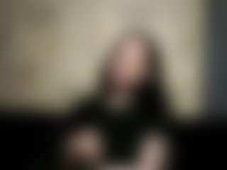 Live cam show with Silvia - Facial on AdultVida.com