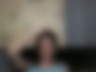 Live cam show with Silvia - Facial on AdultVida.com