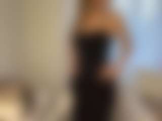 Live cam show with FreedaMimozo - Nipple Piercings on Fling VIP Chat