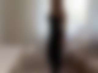 Bella's Live Sex Cam Show