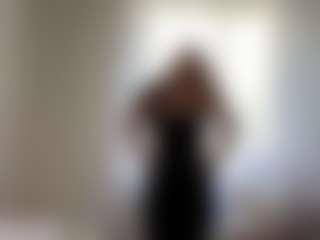 Bella's Live Sex Cam Show