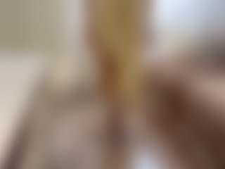 Bella's Live Sex Cam Show