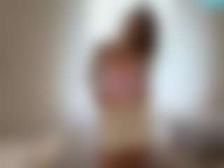 Bella's Live Sex Cam Show