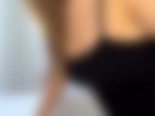 Bella's Live Sex Cam Show