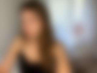 Bella's Live Sex Cam Show
