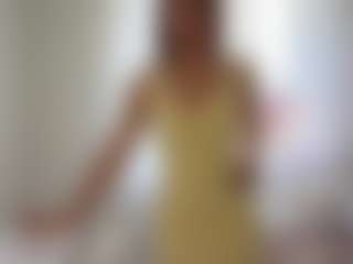 Bella's Live Sex Cam Show