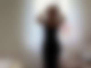 Bella's Live Sex Cam Show