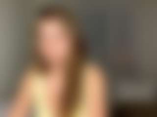 Bella's Live Sex Cam Show