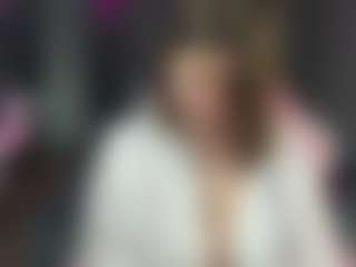 Live cam show with KittyLiikk - Normal on madthumbs