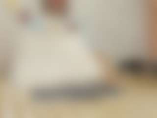 Live cam show with Payton-Oliver - Brown Hair Petite on Camversity