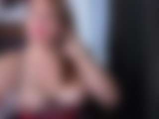 Live cam show with VictoryMilf - Middle Aged on Hubzter Live