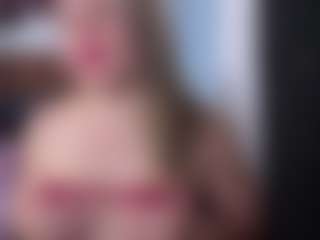 Live cam show with VictoryMilf - Camel Toe on fapnchat