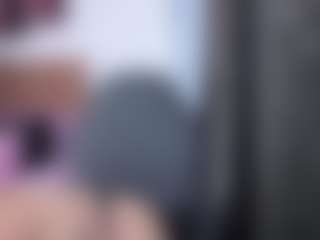 Live cam show with VictoryMilf - Camel Toe on Milfs Live
