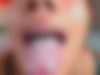 CandyLips4's Live Sex Cam Show
