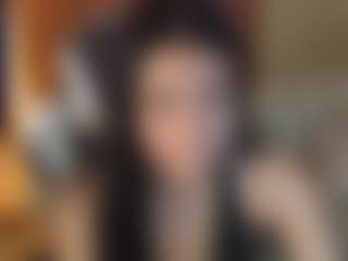 Live cam show with SWEETCHARLOTT - Skinny on Camsoda