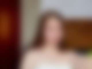 Live cam show with ElbaWidmaier - Facial on Camsoda