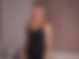 JoannieLarke's Live Sex Cam Show