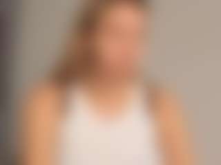 JoannieLarke's Live Sex Cam Show