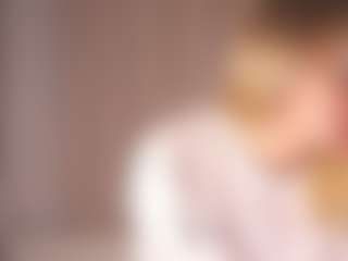 Live cam show with JoannieLarke - Moaning on live18s.com
