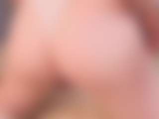Live cam show with Luci-XO - Gray Eyes on Camsoda.co