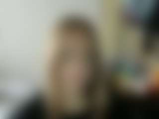 Live cam show with Luna - Solo on madthumbs